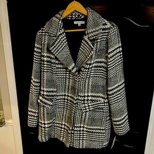 Ophelia Roe Black & White Houndstooth Small Mid Length NWT Coat